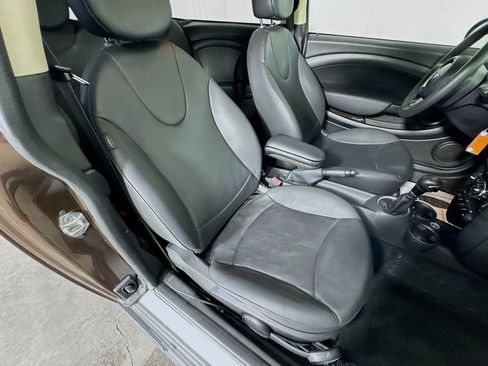 Used 2013 MINI Cooper Clubman FWD image 32