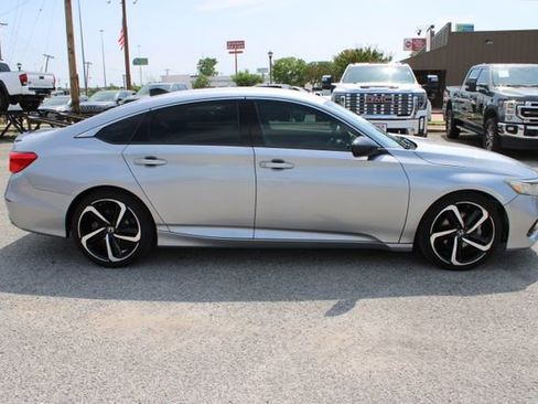 Used 2022 Honda Accord Sport image 4