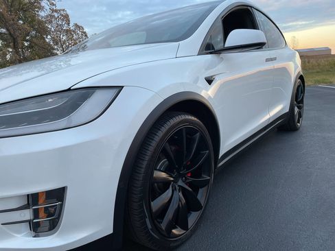 Used 2017 Tesla Model X P100D image 46