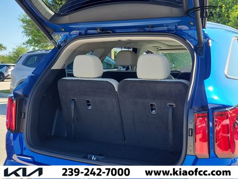 Certified 2022 Kia Sorento SX AWD/4WD image 11