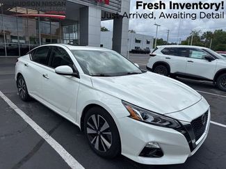 Used 2019 Nissan Altima 2.5 SV FWD video 1
