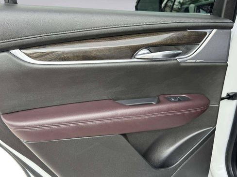 Used 2022 Cadillac XT6 Premium Luxury w/ LPO, Floor Liner Package AWD/4WD image 29