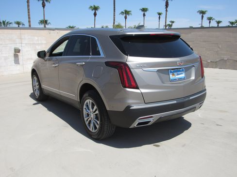 Used 2023 Cadillac XT5 Premium Luxury w/ Technology Package FWD image 6