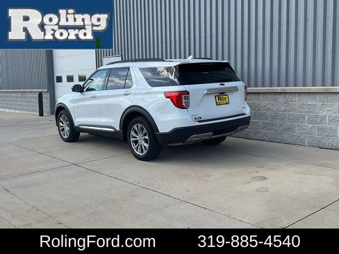 Used 2022 Ford Explorer XLT w/ Equipment Group 202A image 3