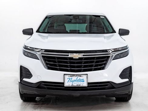 Used 2022 Chevrolet Equinox LS w/ LS Convenience Package FWD image 4