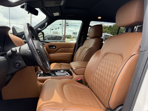 Certified 2022 INFINITI QX80 Sensory w/ All-Season Package RWD image 12