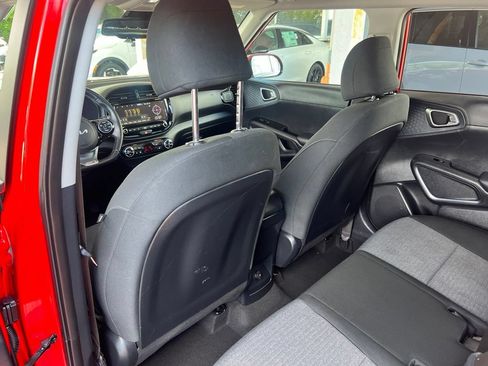 Certified 2022 Kia Soul GT-Line FWD image 11
