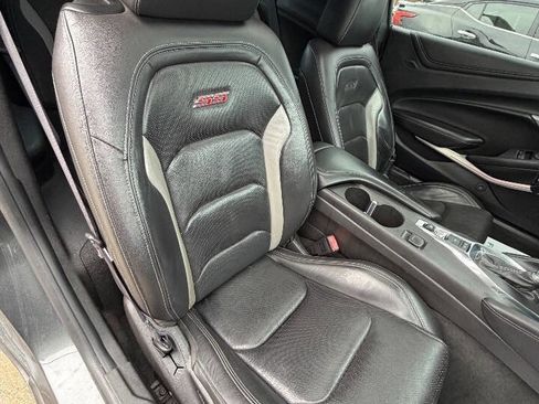Used 2016 Chevrolet Camaro SS image 17