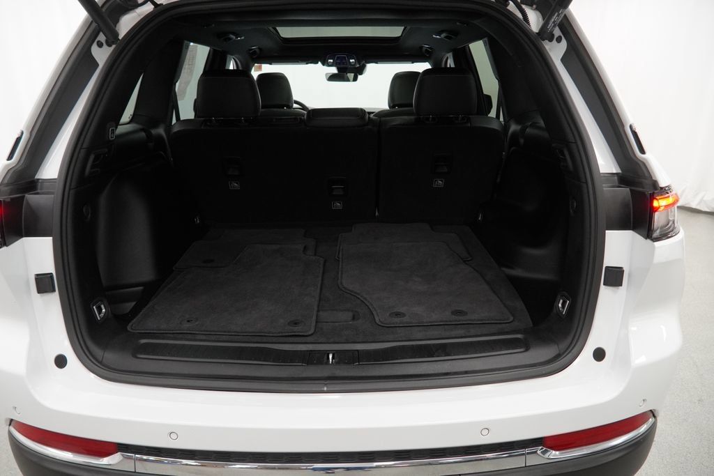 Certified 2025 Jeep Grand Cherokee Limited AWD/4WD image 43