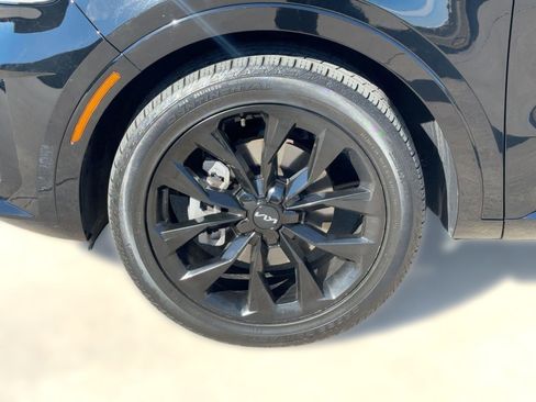 Used 2023 Kia Sorento SX image 12