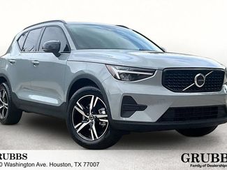 New 2026 Volvo XC40 B5 Core AWD/4WD video 1