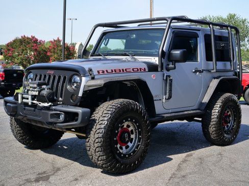 Used 2017 Jeep Wrangler Rubicon AWD/4WD image 5