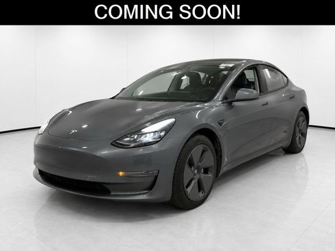 Used 2023 Tesla Model 3 Standard Range RWD image 1