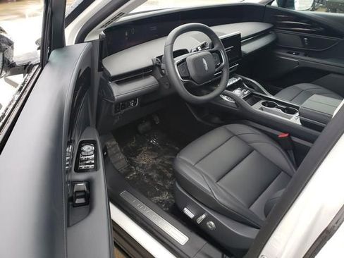 New 2026 Lincoln Nautilus Premier image 13