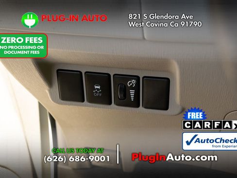 Used 2015 Toyota Prius V Four FWD image 19