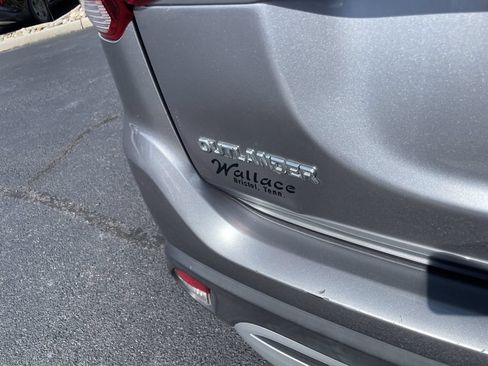 Used 2020 Mitsubishi Outlander SEL AWD/4WD image 7