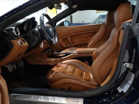 Used 2012 Ferrari California image 27