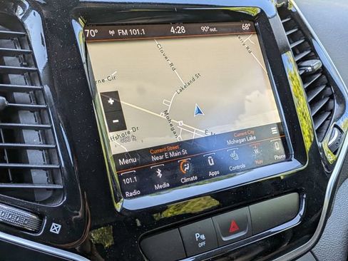 Used 2019 Jeep Cherokee Limited AWD/4WD image 24