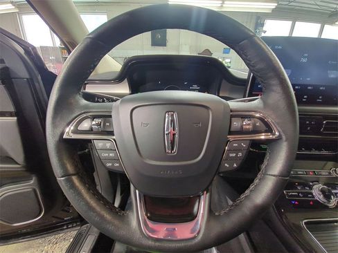 Used 2023 Lincoln Nautilus Standard image 18