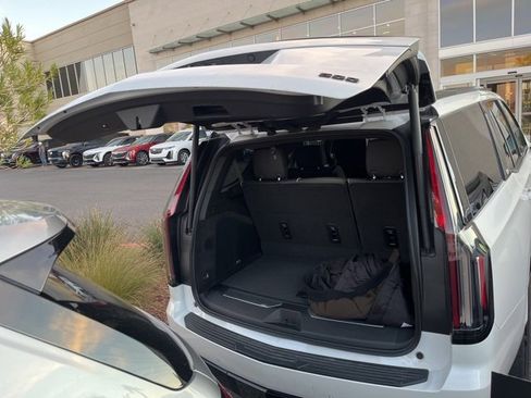 Used 2021 Cadillac Escalade Sport w/ Driver Assist Tech Package image 9