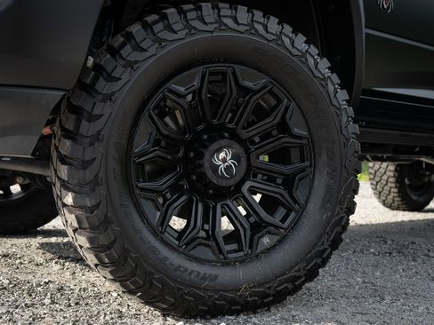 New 2026 RAM 2500 Laramie w/ Night Edition AWD/4WD image 7