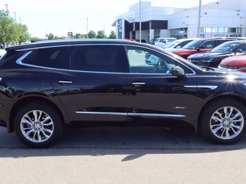 Certified 2024 Buick Enclave Avenir w/ Avenir Technology Package AWD/4WD image 8