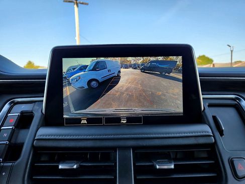 Used 2021 Chevrolet Tahoe Z71 image 19