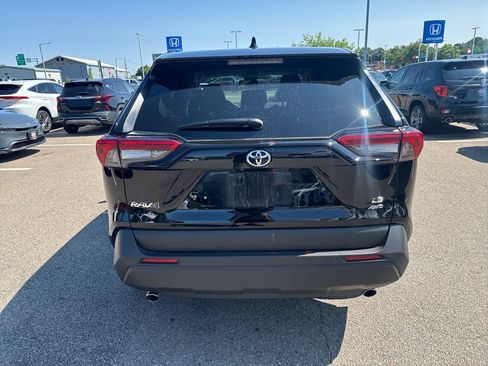 Used 2025 Toyota RAV4 LE AWD/4WD image 6