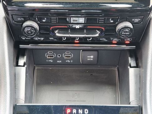 Certified 2025 Jeep Grand Cherokee L Altitude RWD image 17