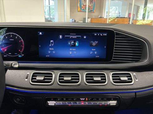 Used 2024 Mercedes-Benz GLE 450 4MATIC image 24