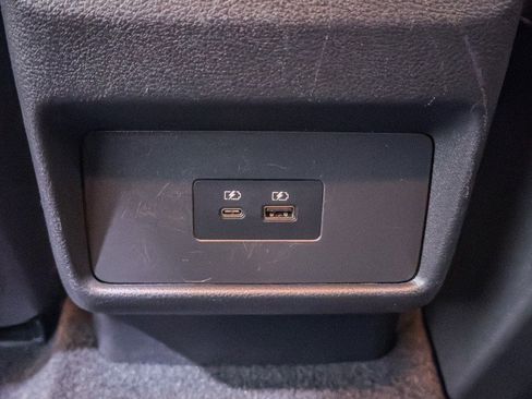 Used 2023 Nissan Rogue SV image 15