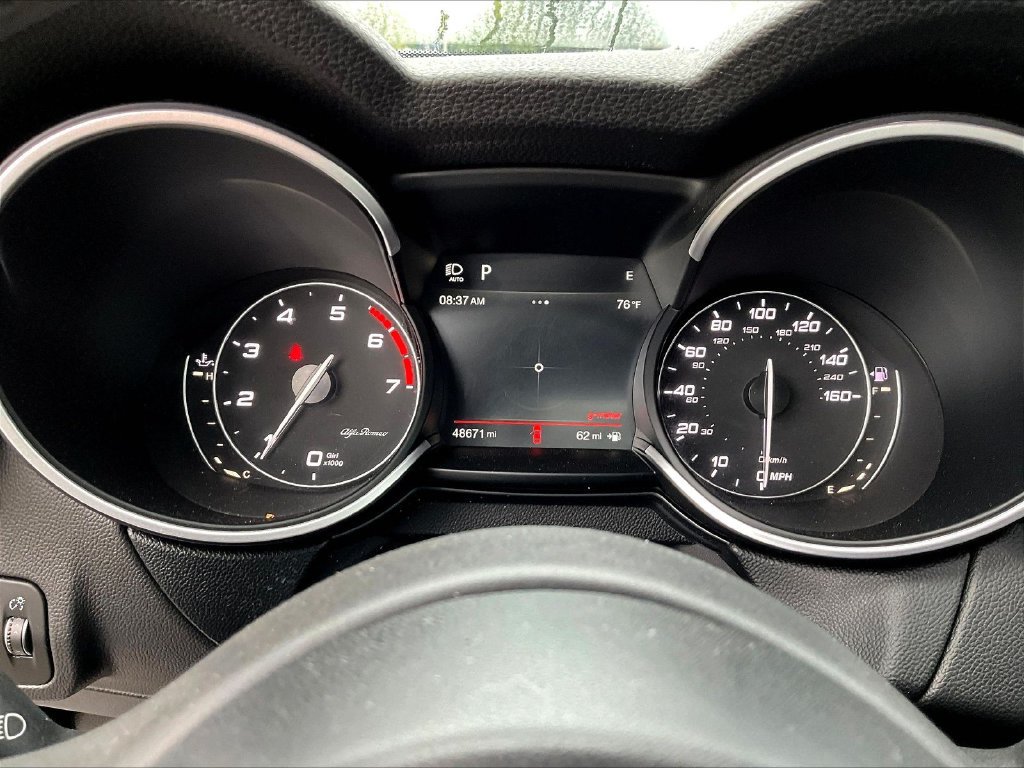 Used 2019 Alfa Romeo Stelvio Ti Sport w/ Quick Order Package 22S Sport AWD/4WD image 13