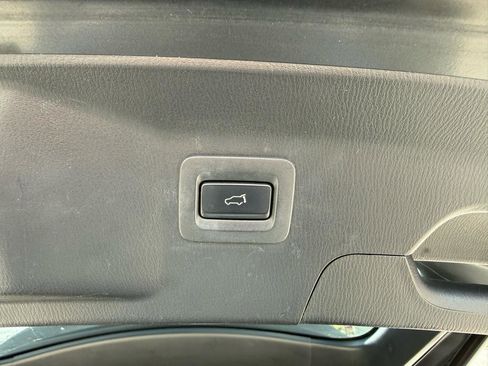 Used 2017 MAZDA CX-9 Signature image 15