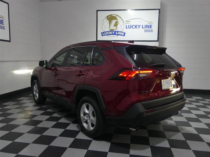 Used 2021 Toyota RAV4 XLE AWD/4WD image 11