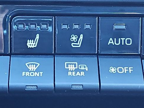 Used 2025 Toyota Crown XLE image 46