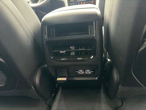 New 2025 Jeep Grand Cherokee Altitude w/ Trailer Tow Package image 10