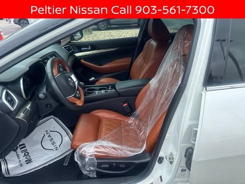 Certified 2020 Nissan Maxima Platinum w/ Reserve Package FWD image 12