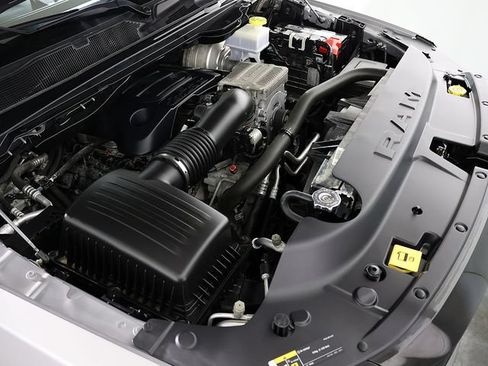 Used 2023 RAM 1500 Big Horn AWD/4WD image 36