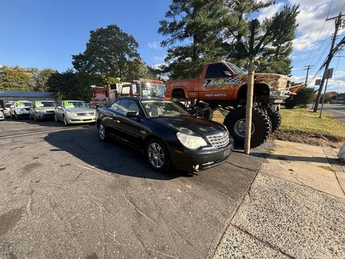 Used 2008 Chrysler Sebring Limited w/ Luxury Group image 3