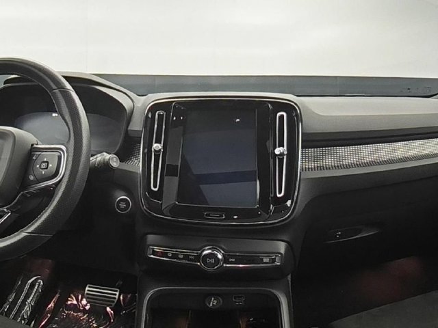 Used 2021 Volvo XC40 T5 R-Design w/ Advanced Package AWD/4WD image 28