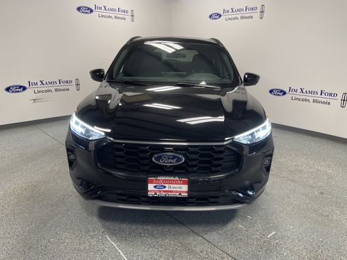 Used 2023 Ford Escape ST-Line Select w/ Tech Pack #2 image 2