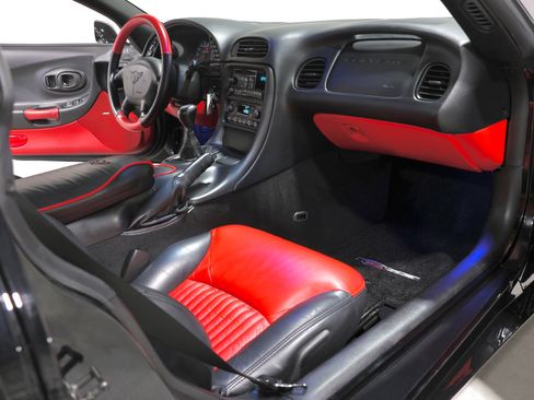 Used 2002 Chevrolet Corvette Z06 w/ Memory Pkg image 48