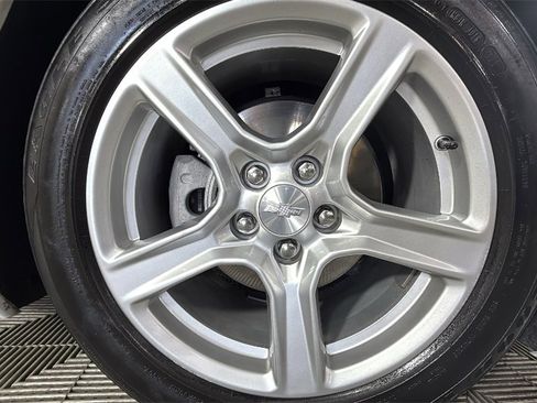 Used 2022 Chevrolet Camaro LT image 32