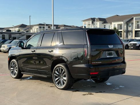 Used 2022 Cadillac Escalade Sport RWD image 5