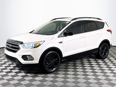 Used 2019 Ford Escape SEL image 4