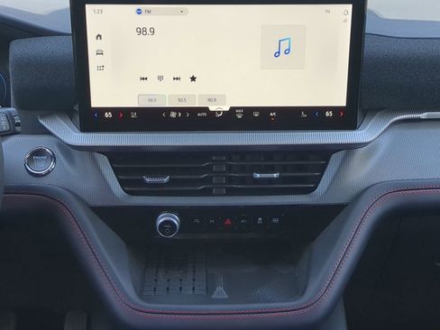 Certified 2025 Ford Explorer ST-Line w/ Premium Package image 18