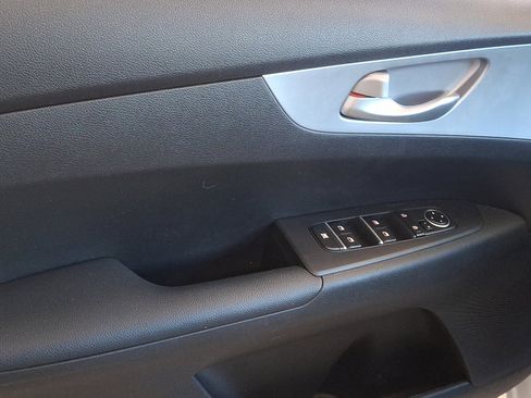 Certified 2023 Kia Forte LXS w/ LXS Technology Package image 12