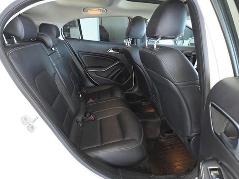 Used 2015 Mercedes-Benz GLA 250 4MATIC image 26