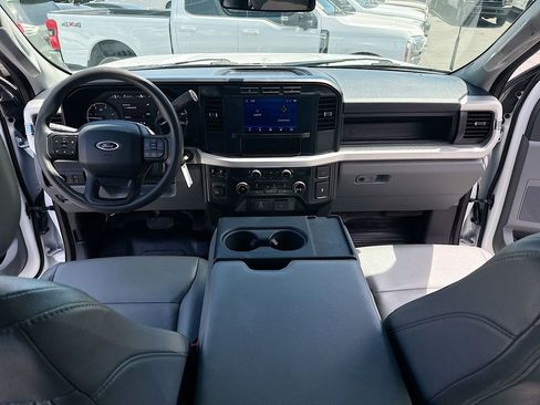 Used 2023 Ford F550 4x4 Crew Cab Super Duty image 20