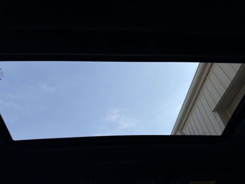 Used 2022 MAZDA MAZDA3 s image 22